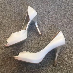 Jessica Simpson White Heels Size 9.5
